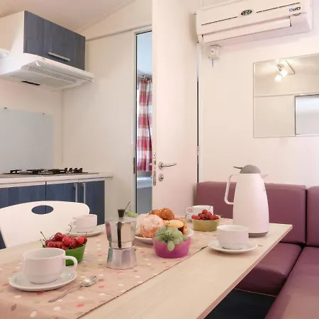 Casa de Férias Holiday Family Camping Serenella-1 By Interhome